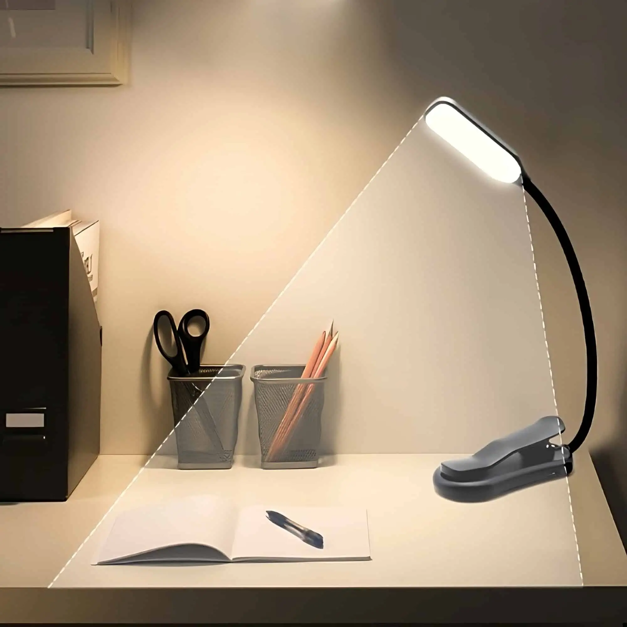 RuiDay Lampe de Lecture 14 LED,Bicéphale Liseuse Lampe Clip USB  Rechargeable,360°Cou Flexible, Lampe Livre Liseuse,Lampe pour Lire Dans Le  Lit, 3 Couleurs & 8 Niveaux de Luminosité (Noir) : : Luminaires et
